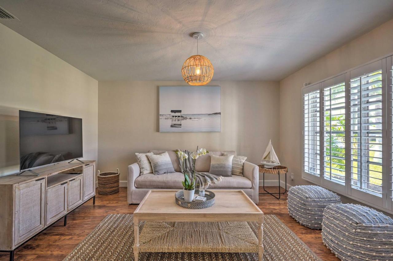 Naples Oasis With Screened Pool, Bike To Beach! 외부 사진