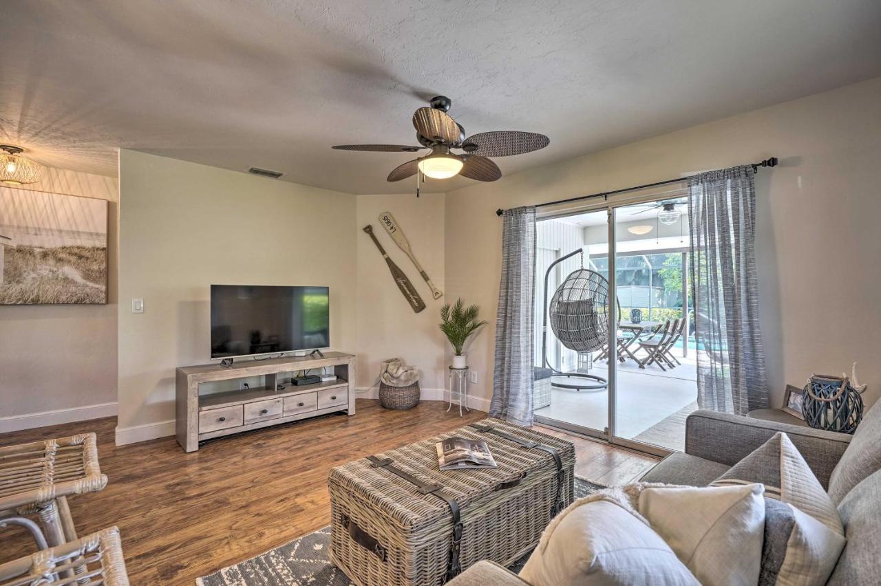Naples Oasis With Screened Pool, Bike To Beach! 외부 사진